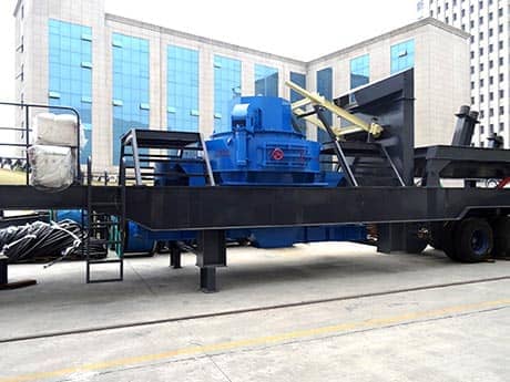 鵝卵石碎沙機器-車載式移動碎沙機多少錢一臺？